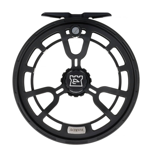 Hardy Averon Streamer large-arbor fly reel in black, aerospace aluminum with sealed disc drag for 7-9wt streamer fishing